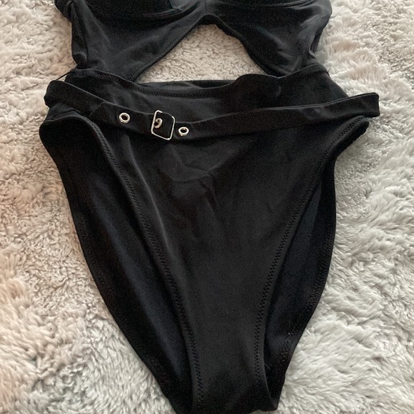 LaSenza bathing suite - Picture 5 of 6